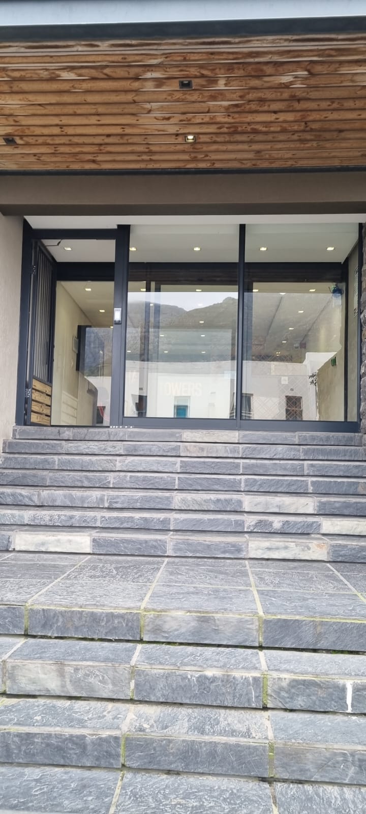 1 Bedroom Property for Sale in Zonnebloem Western Cape